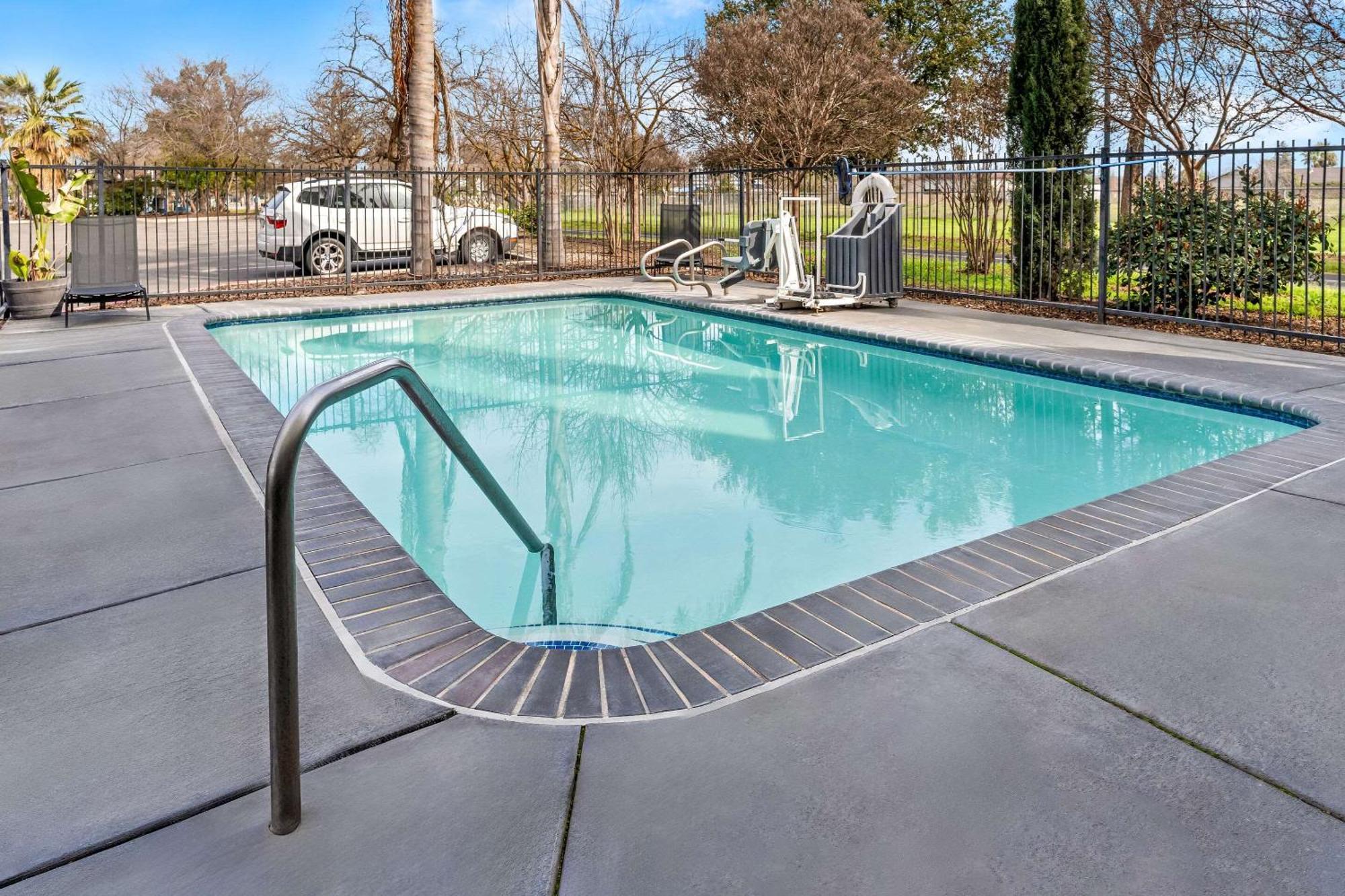 Comfort Suites Clovis Exteriér fotografie
